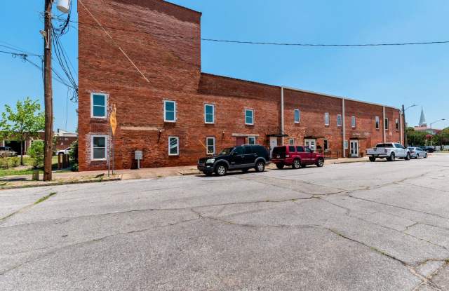 2 bed/2 bath unit in Downtown Augusta, with washer & dryer! photos photos