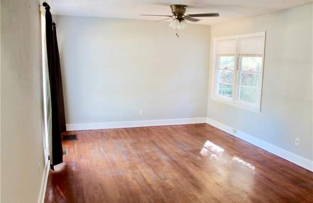 3325 Kemble Avenue Gallery 2