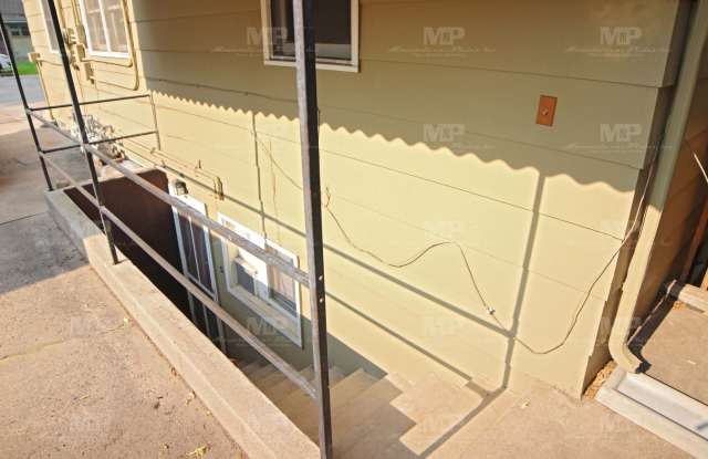 640 1/2 South Meldrum photos photos