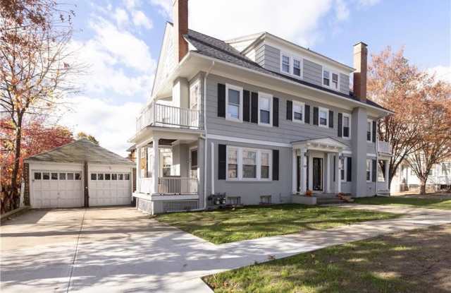 422 Wayland Avenue photos photos