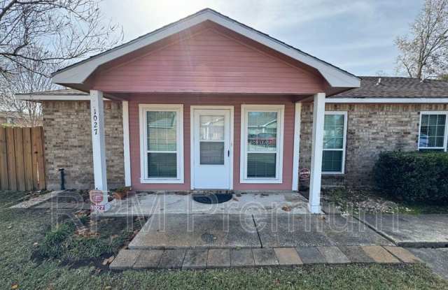 1027 Barrington Dr. Unit A photos photos