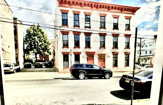 88 SOUTH ST photos photos