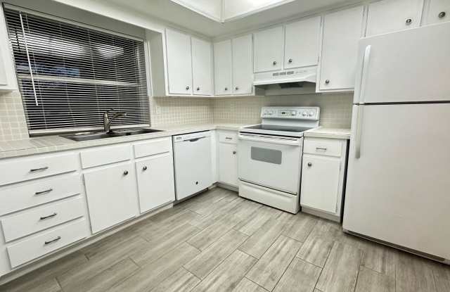 1911 NE 28th Court unit: 2B photos photos