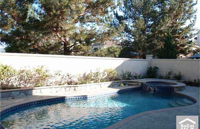 31 Versailles - 31 Versailles, Newport Beach, CA 92657