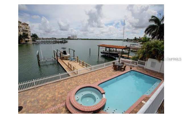 216 BAYSIDE DRIVE Gallery 2