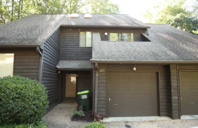 2 Bedroom Townhouse Available in July photos photos