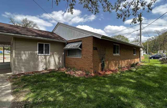 135 SHADOWAY Drive Gallery 1
