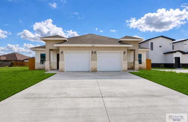 1014 ESCONDIDO LN. Gallery 1