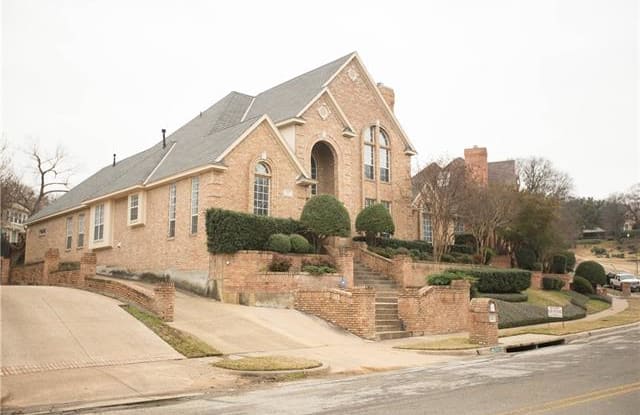 3027 Shadow Drive W - 3027 Shadow Dr W, Arlington, TX 76006