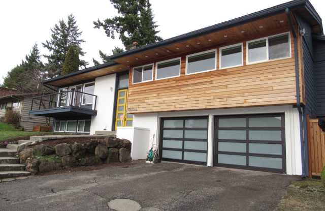 12456 SE 27th St - 12456 Southeast 27th Street, Bellevue, WA 98005