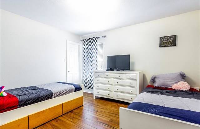 5311 Prairie Lane Gallery 4