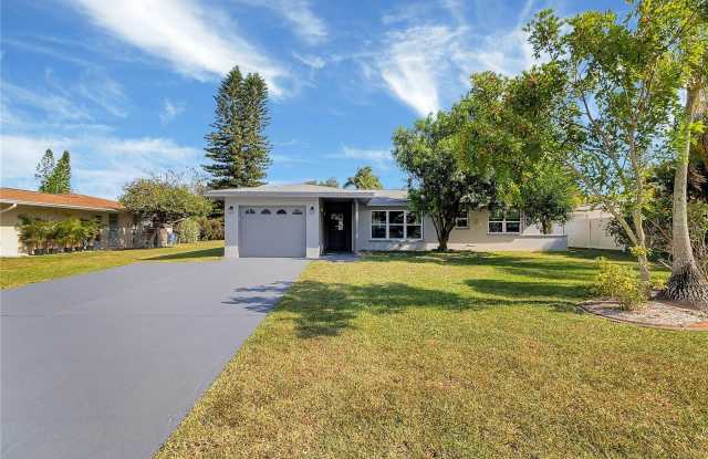 60 GOLFVIEW Road Gallery 1