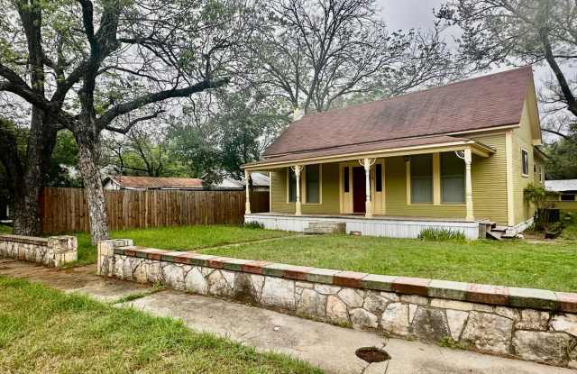 Centrally Located 3/2 photos photos