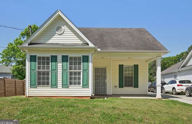 2596 Bates Street SE photos photos