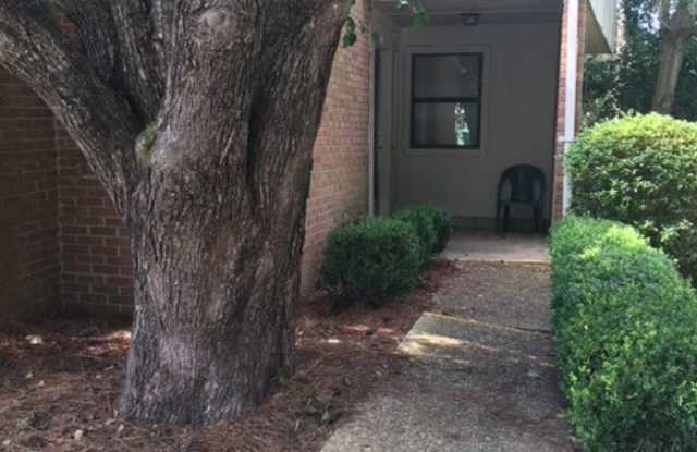 2BD/2B Townhome - 2730 Tyndall Drive, Valdosta, GA 31602