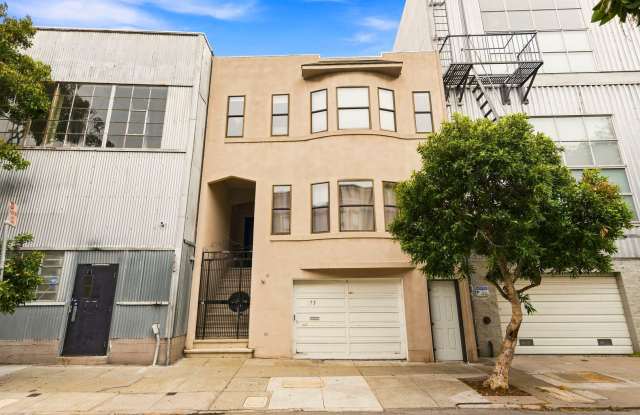 Spacious SOMA Flat - 2 Bed + Bonus Room, 2.5 Baths, Parking, Storage, Backyard photos photos Spacious SOMA Flat - 2 Bed + Bonus Room, 2.5 Baths, Parking, Storage, Backyard photos photos