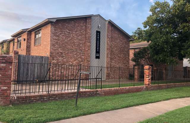 Available NOW! 2 Bed 2 Bath Gallery 1