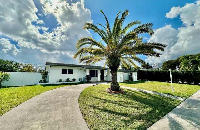 11740 SW 176th St photos photos