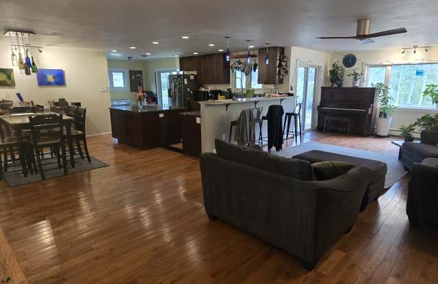 1401 Donegan Road photos photos