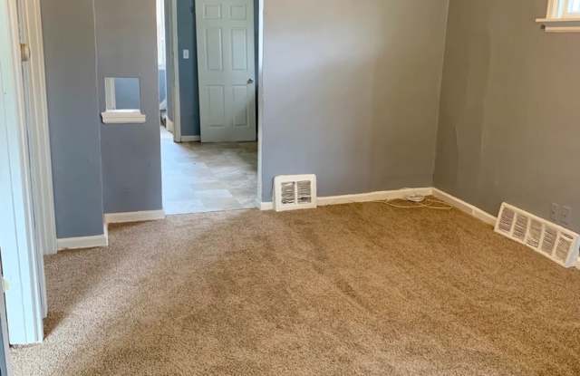 Spacious Single-Family Home in Riverwest. Pet/Dog Friendly! photos photos