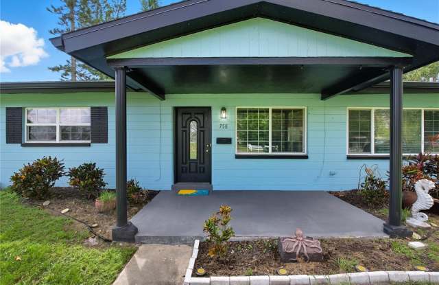 758 42ND Avenue NE Gallery 4