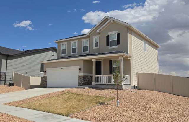 ALL PROSPECTIVE TENANTS MUST SUBMIT A $58 NON-REFUNDABLE APPLICATION FEE PER APPLICANT ONLINE AND BE PRE-QUALIFIED PRIOR TO ANY SHOWINGS photos photos