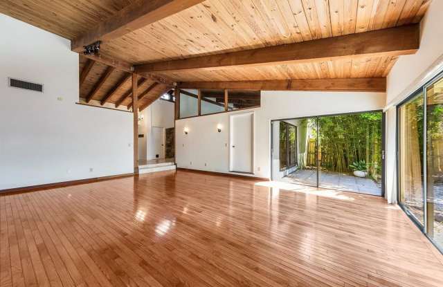 9055 Southwest 78th Court Gallery 2