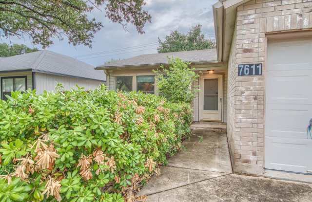 *COMING SOON* 2-Bedroom Home with Spacious Fenced Backyard & Garage! Gallery 3