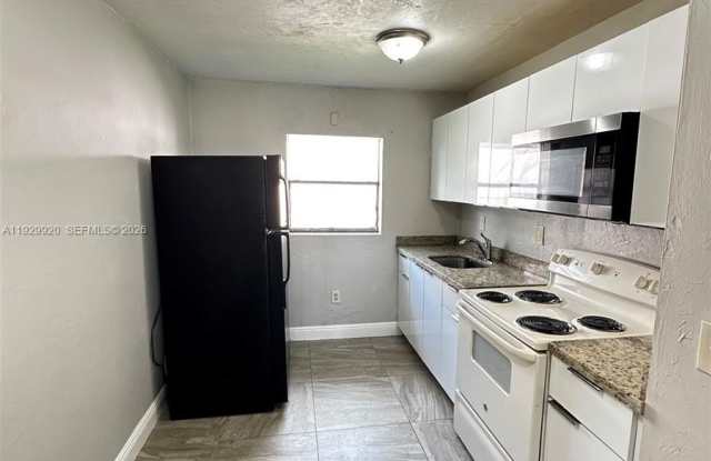 2120 NW 4th St photos photos 2120 NW 4th St photos photos