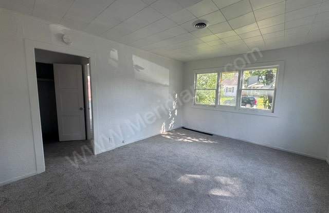 3225 Felician St Gallery 2