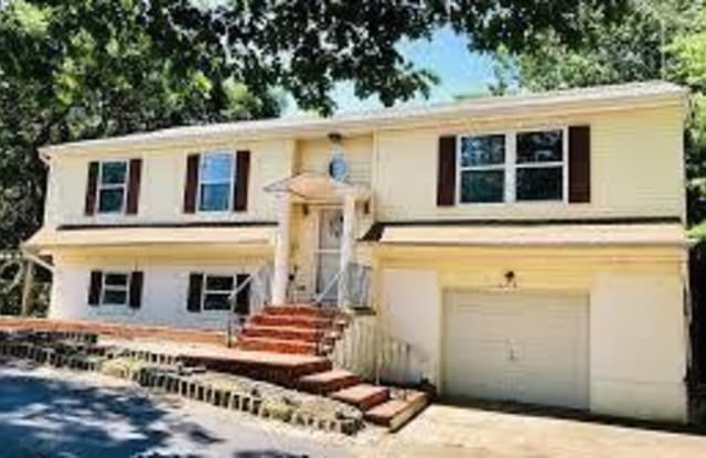 176 Whalepond Road - 176 Whalepond Road, Oakhurst, NJ 07755
