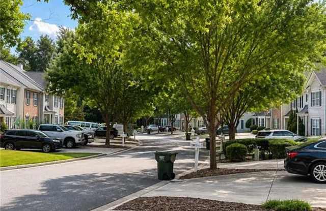 185 Galecrest Drive Gallery 3