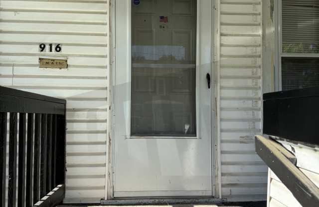916 Peckham Street - 1 photos photos