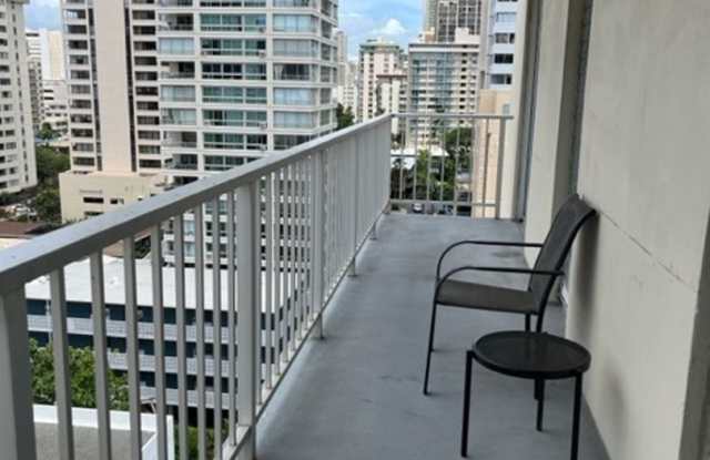 Charming 2BR Condo in Honolulu Gallery 4