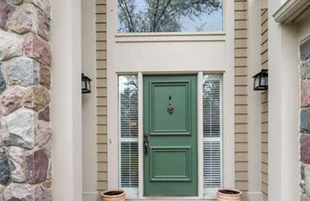 77 Boulder Lane Gallery 3