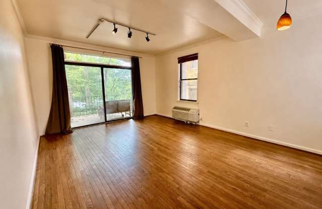 2310 ASHMEAD Place NW Gallery 3
