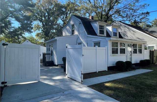 Charming Cape Cod Style, Impeccably Maintained Home near the Military Bases, Beaches, Interstate, Hospitals, Shopping, Parks and More! Gallery 1