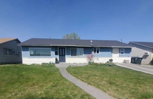 3 Bedroom Home with Den photos photos