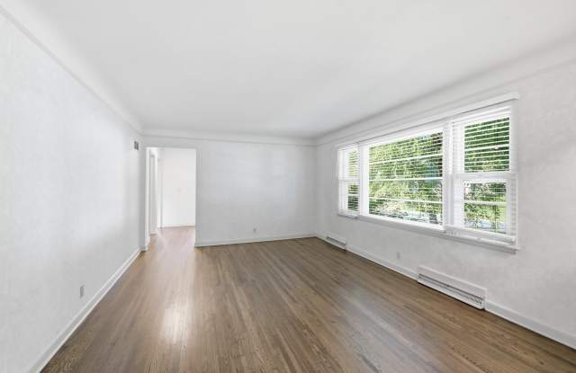 6208 Hillside Road Gallery 4
