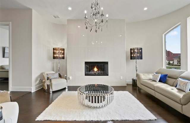 2031 Courtland Drive Gallery 3