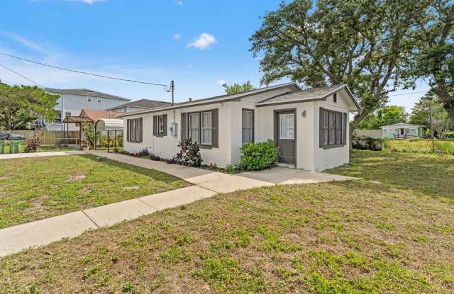 2 Bed 1.5 Bath Jax Beach - Walk to the Beach- Newly remodeled Gallery 4