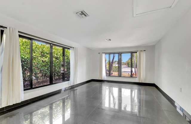 187 Duke Drive Gallery 2