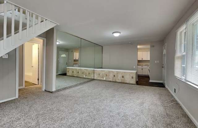 6707 Kincheloe Avenue Gallery 4