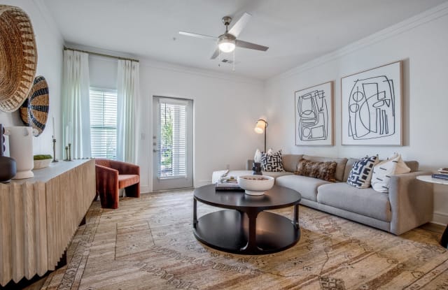 Cyan Mallard Creek Apartments Gallery 2