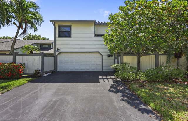 13400 Bedford Mews Court Gallery 2