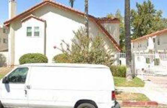 5731 Etiwanda Ave - 5731 Etiwanda Avenue, Los Angeles, CA 91356