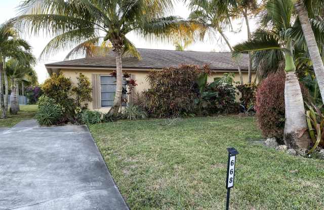 668 98th Avenue North photos photos