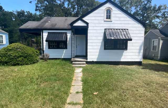 354 Fredrica Avenue Gallery 1