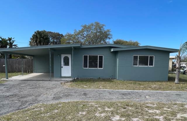 Corner Lot close to US 19 photos photos