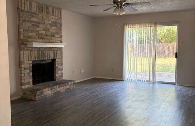 CHARMING 3 Bedroom - NORTHWEST CROSSING photos photos